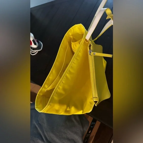 Tommy Bahama purse - Picture 4 of 6